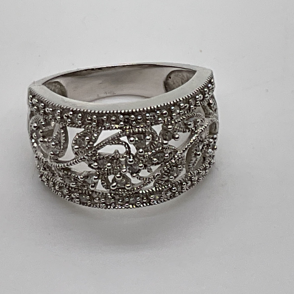 10K White Gold & Diamond Filigree SZ 7.25 Ring- 4.77g