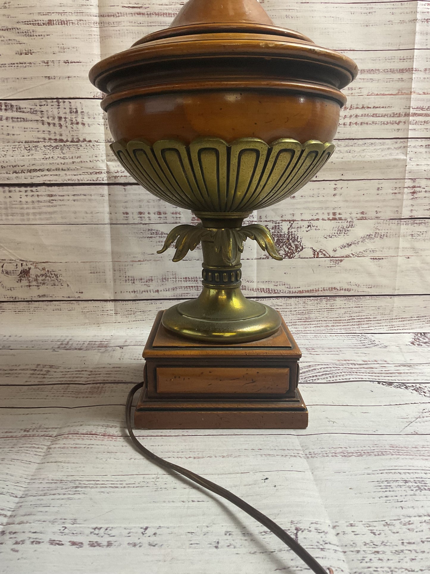 Stiffel Wood And Floral Brass Table Lamp TESTED