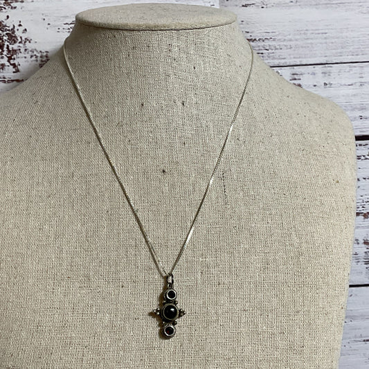 Sterling Silver Garnet & Onyx Pendant 18.5" Chain Necklace- 6.07g