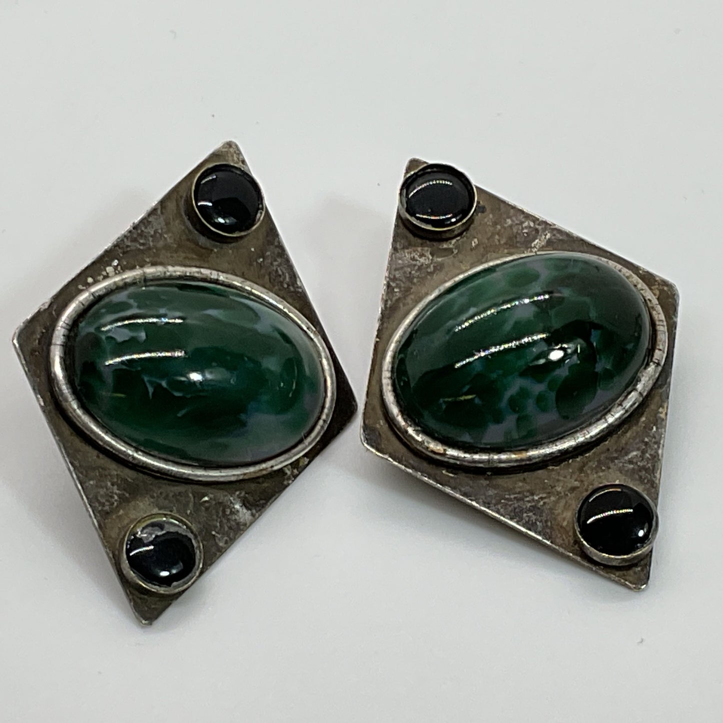VTG. KATE HINES Silver Tone Green Stone Clip On Earrings- 2"