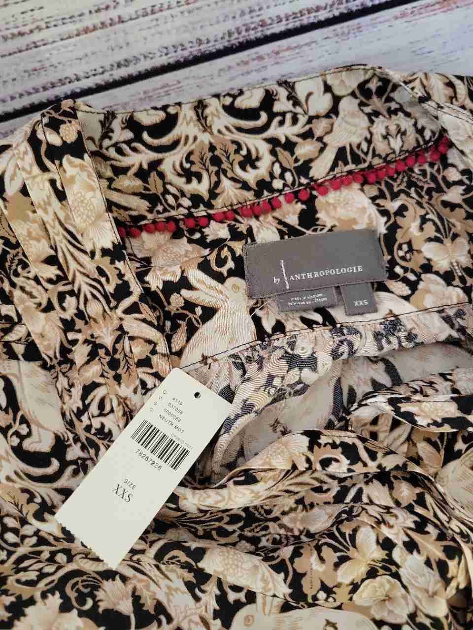 NWT Women's Anthropologie Beige/Black Top Size XXS