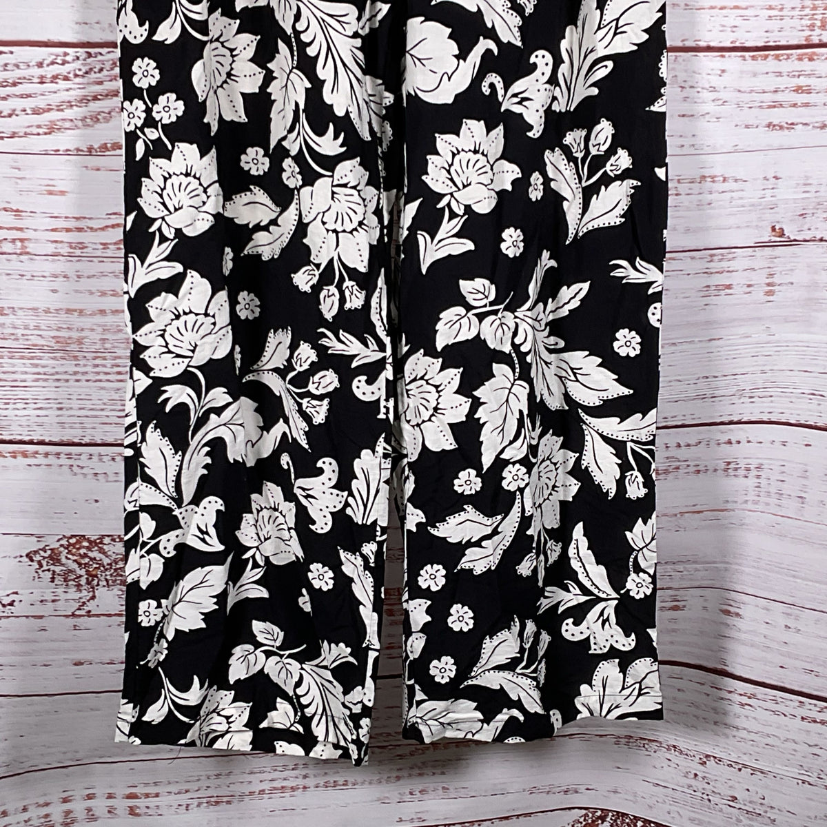 MNG Women's Black White Floral Print Side Zip Wide Leg Pants- SZ L