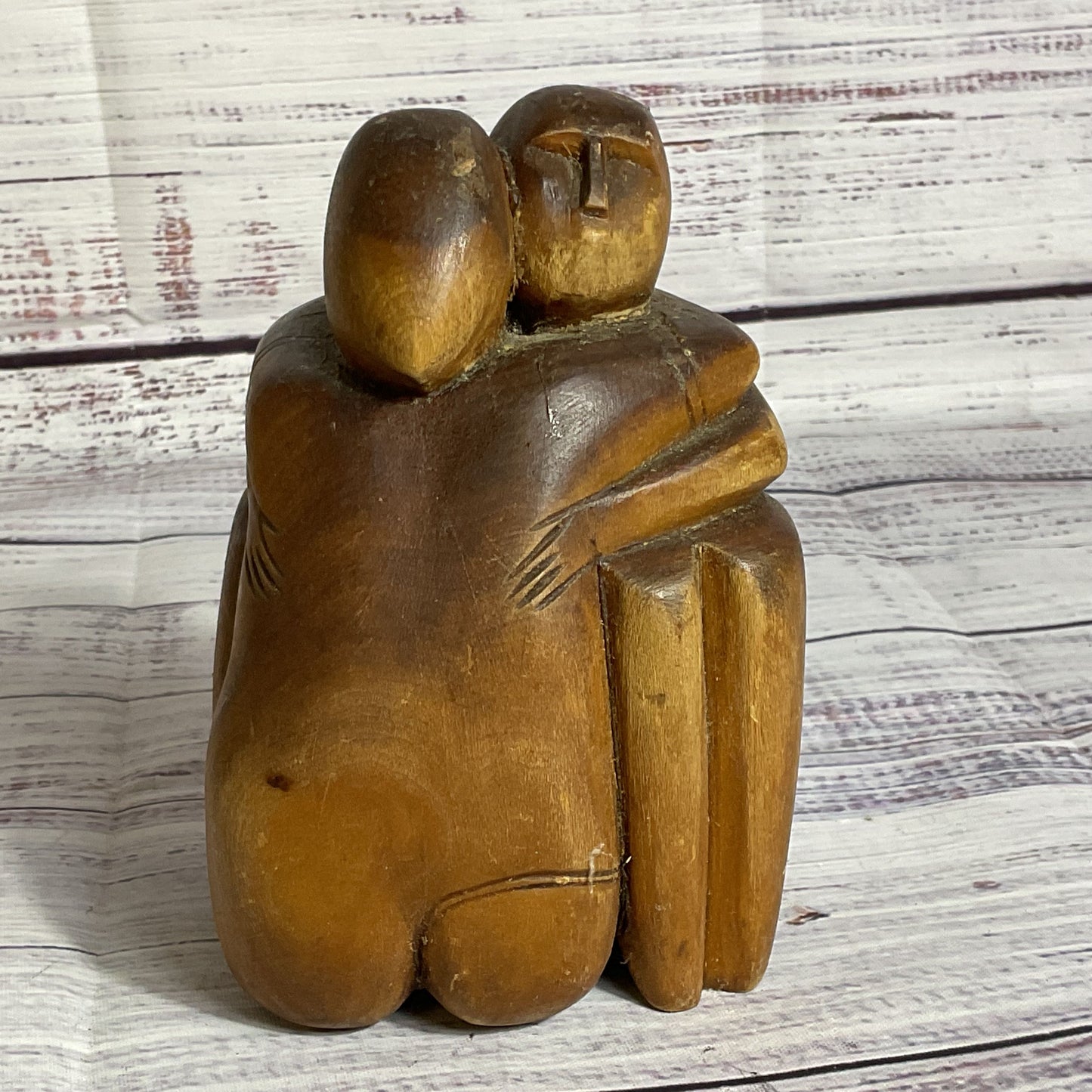 VTG./ANTIQUE Love Wood Carving of Man & Woman Embracing- 5"