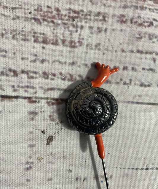 MMA Metropolitan Museum Of Art Silver Tone Orange Enamel Snail Stick Lapel Pin