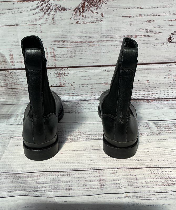 Women's Vince Black Ankle Boot Size 6 Retail $300