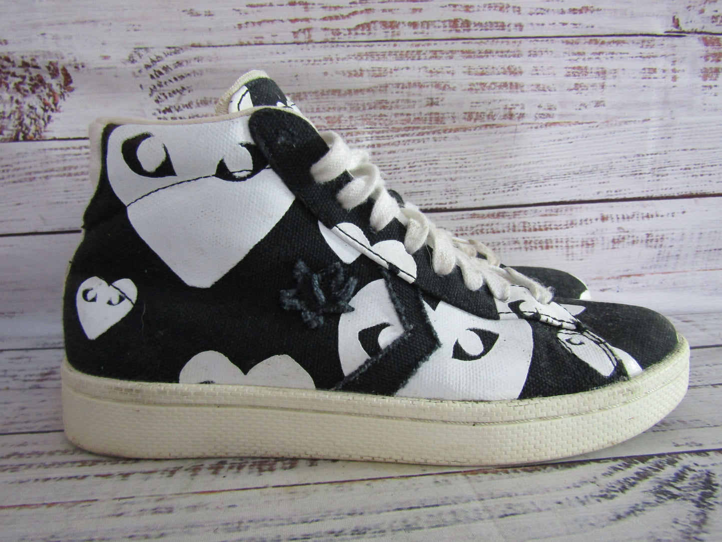 Converse x Comme des Garçons PLAY Women's Black Mid Top Sneakers Size 6.5