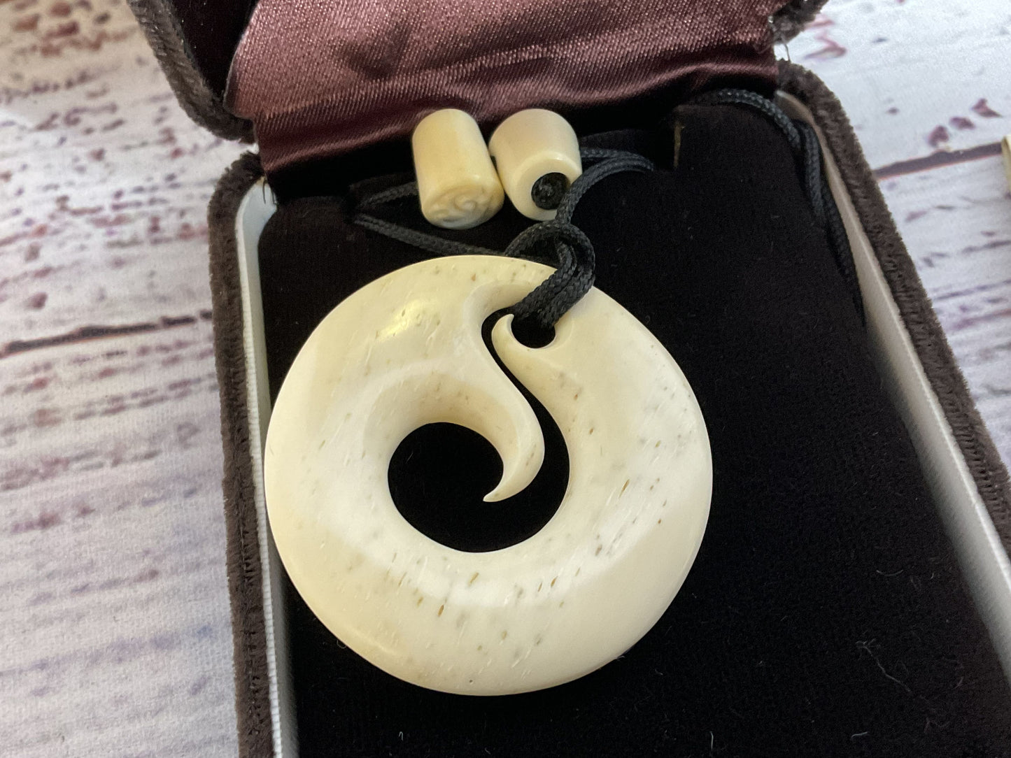 NEW BRIAN FLINTOFF Studio Bone Art Pendant Necklace