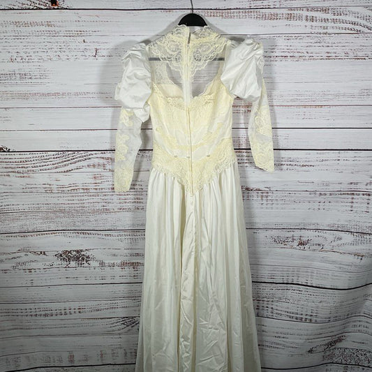 VTG. 70s JC Penney White Puff Sleeve Lace + Faux Pearl Wedding Dress READ DESC