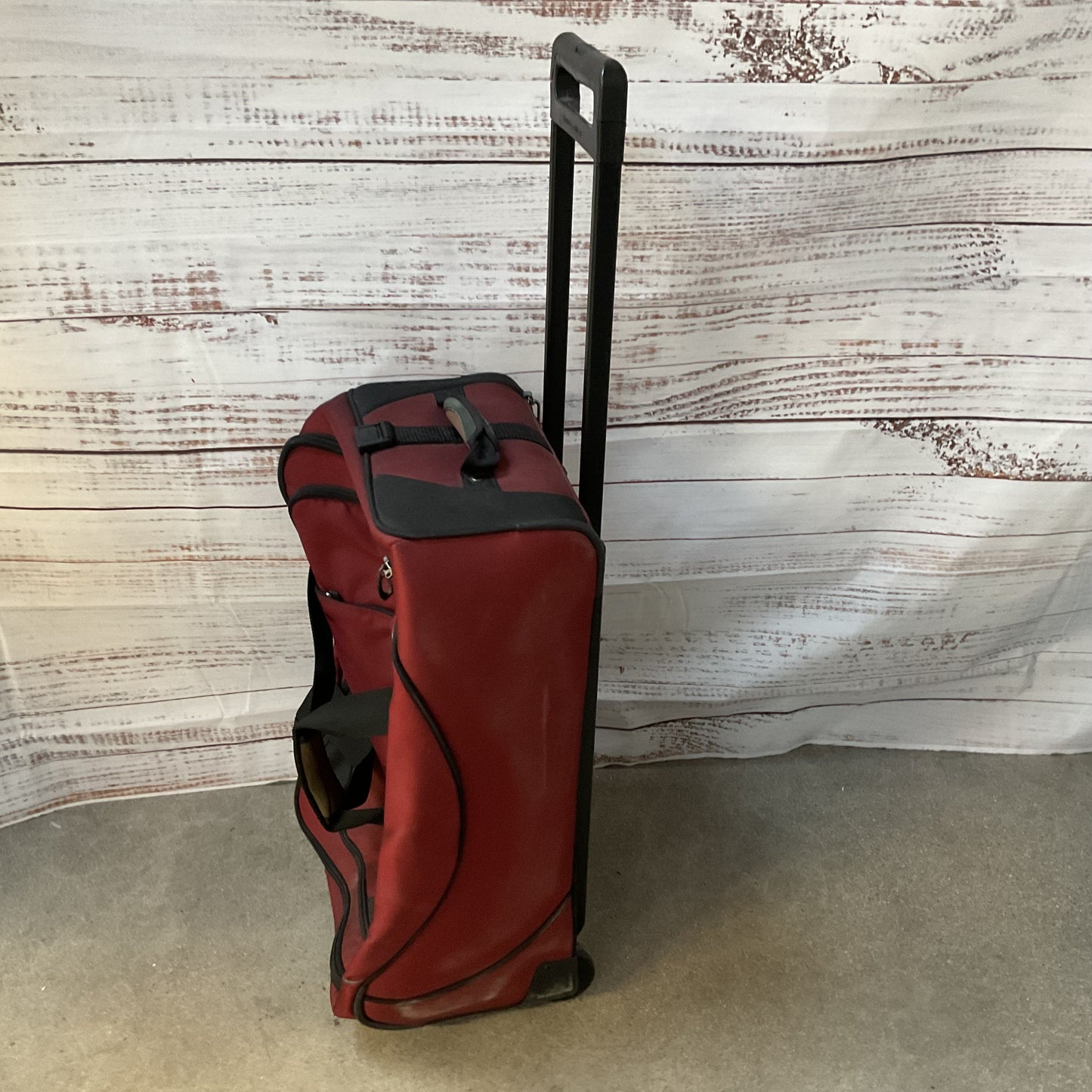 BRIGGS & RILEY Transcend 26” Red Upright Rolling Duffle Luggage 04-TDUD526
