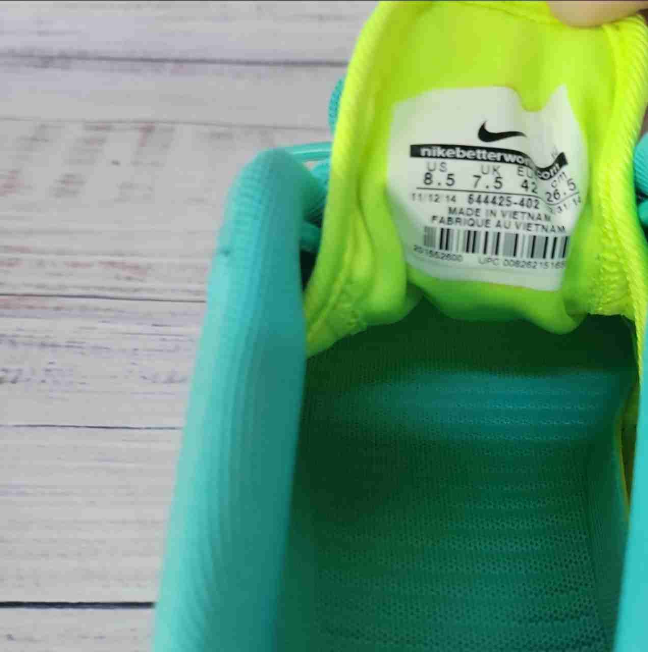 Men's Nike Roshe One NM Turquoise Sneaker Size 8.5