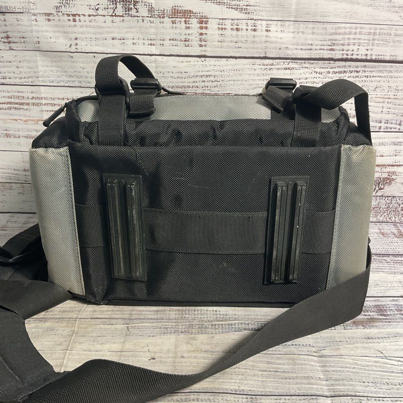 Canon 200DG Deluxe Black/Silver Gadget Bag Shoulder Strap Camera Bag - Size OS