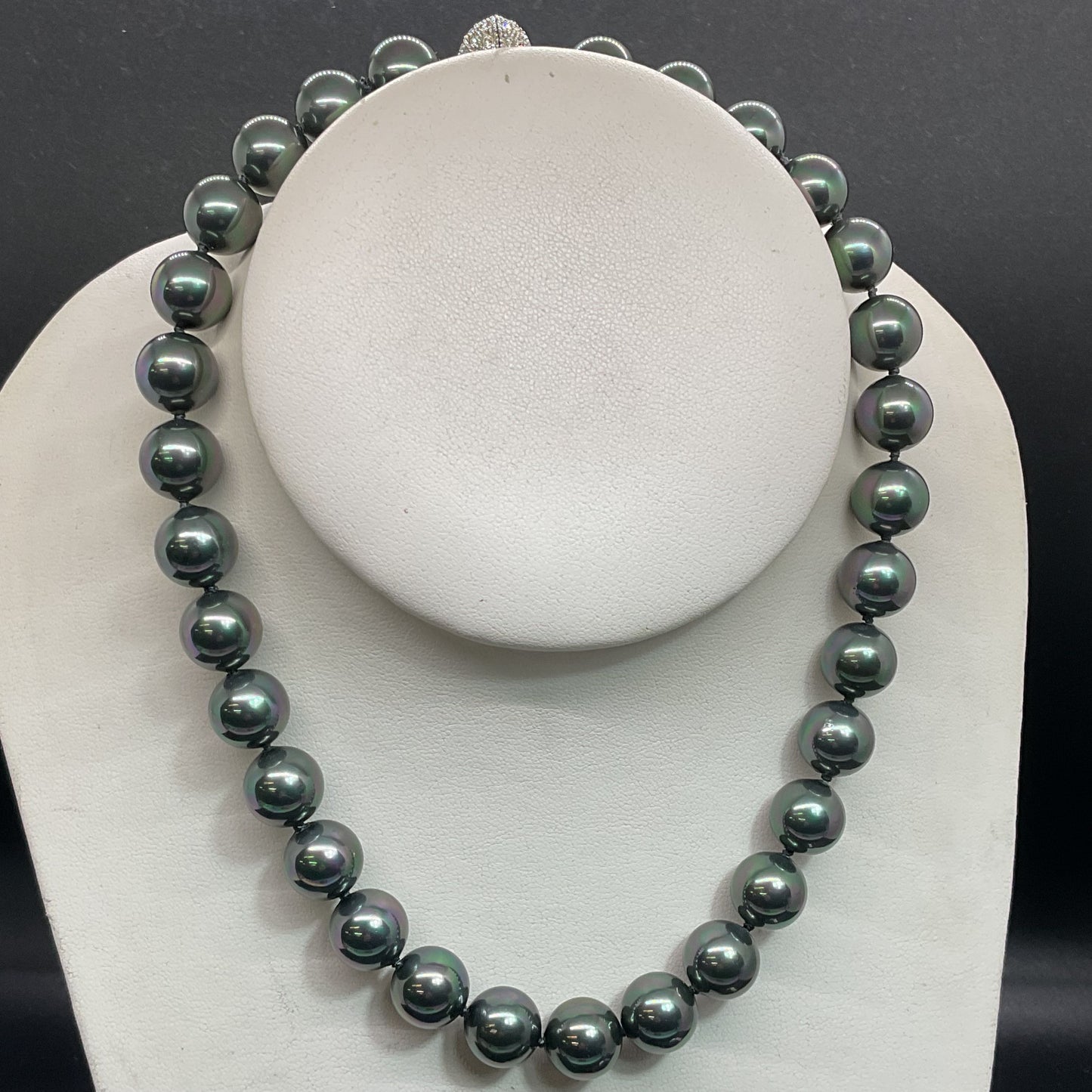 Faux Tahitian Pearl Rhinestone Necklace & Earring Set- 16"