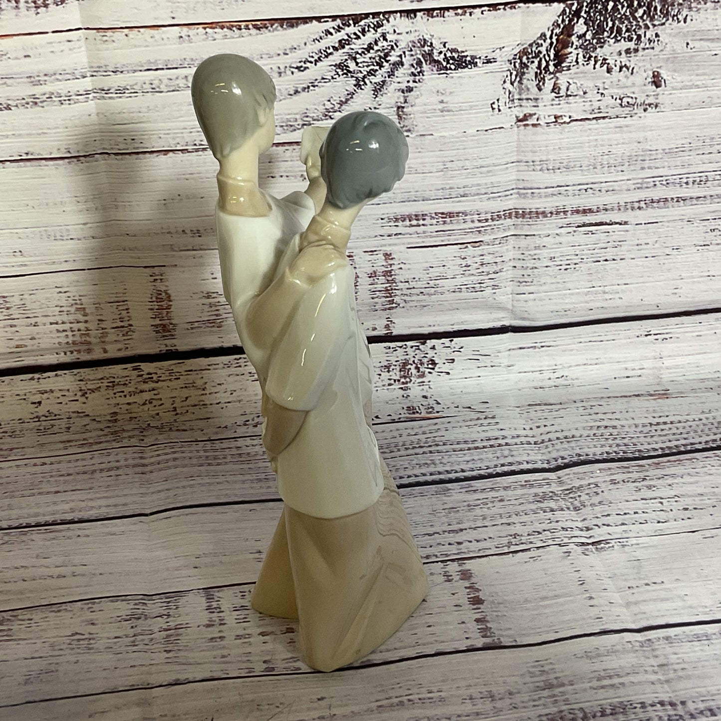 VTG. LLARDO Boys Choir Glossy Porcelain Figurine- 8"