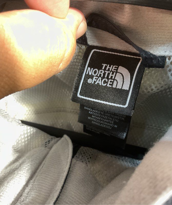 The North Face Girl's Black Windbreaker Zip Up Nylon Jacket Size 18