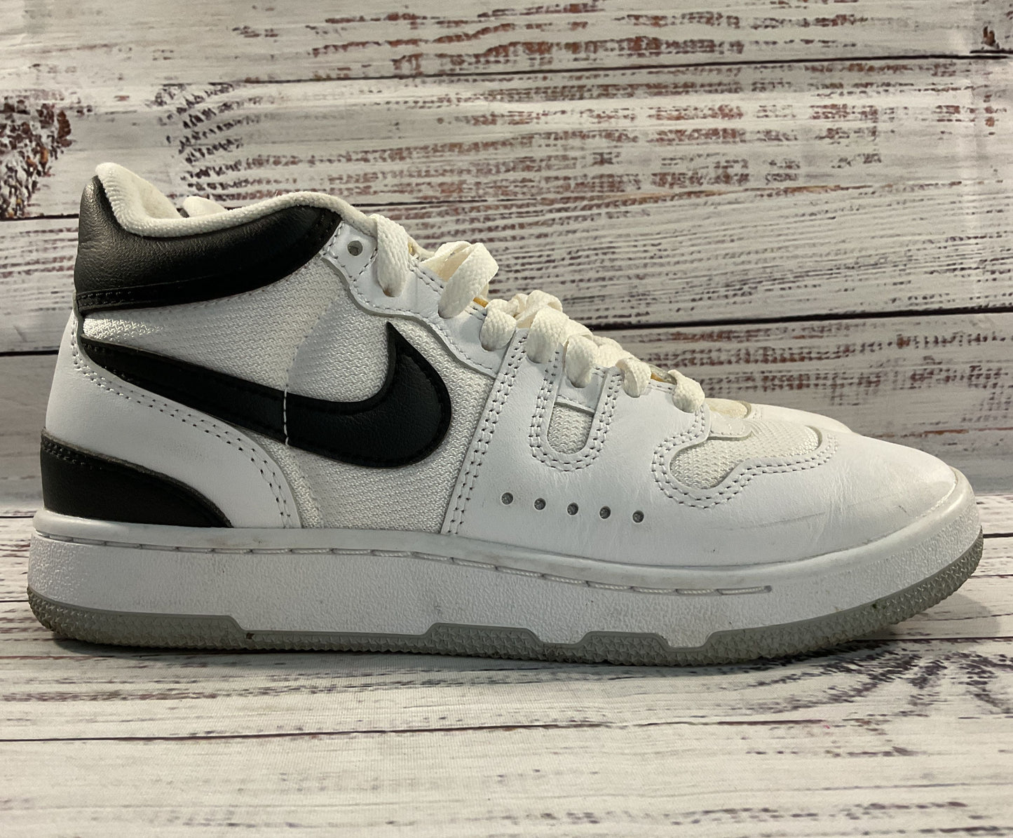 Nike Mac Attack Men's Black & White Mid Top Sneakers Size 5 B8938-101