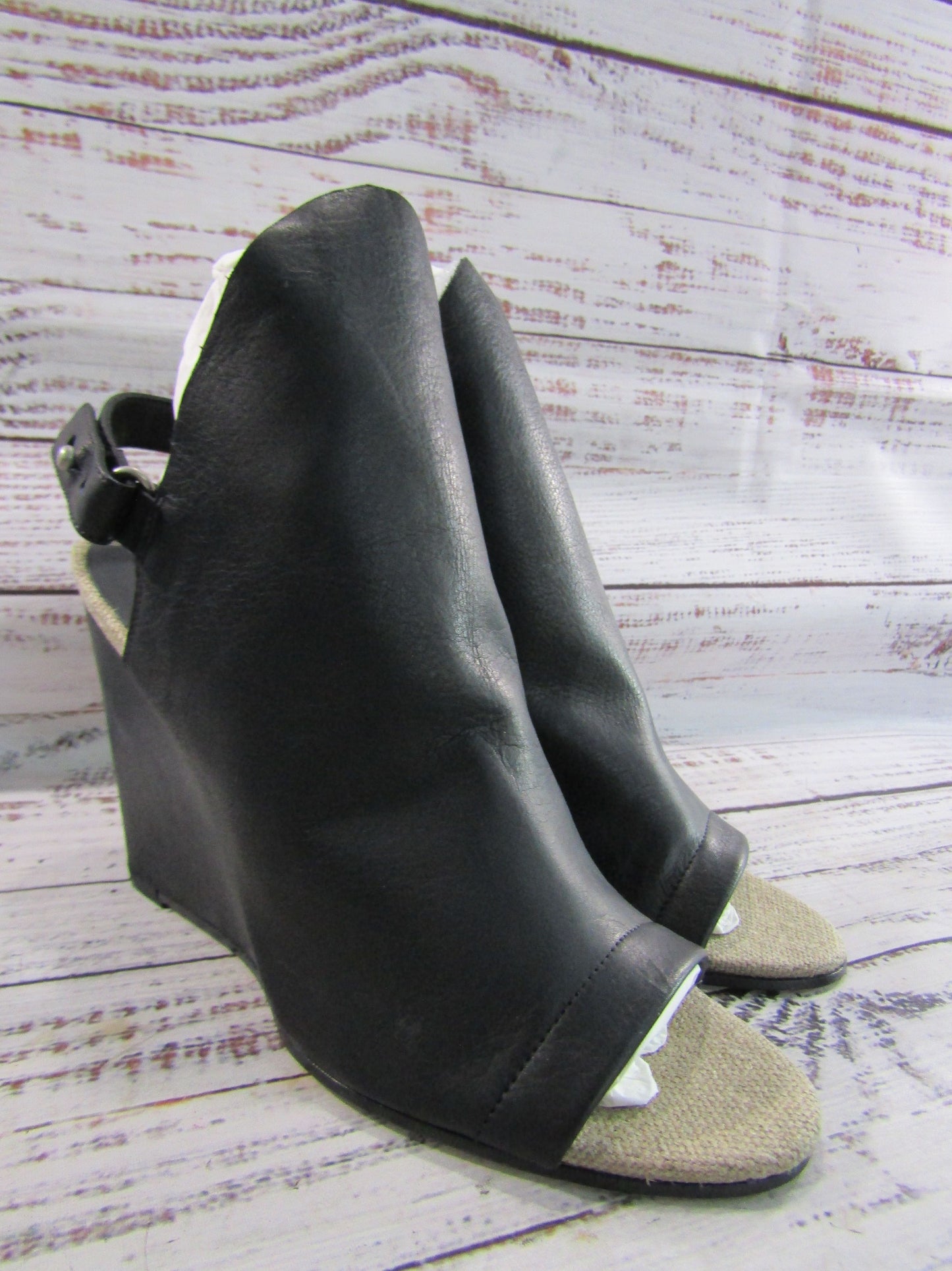 Vince Kostel Women's Black Leather Wedge Sandals Size 7.5 Made in Italy