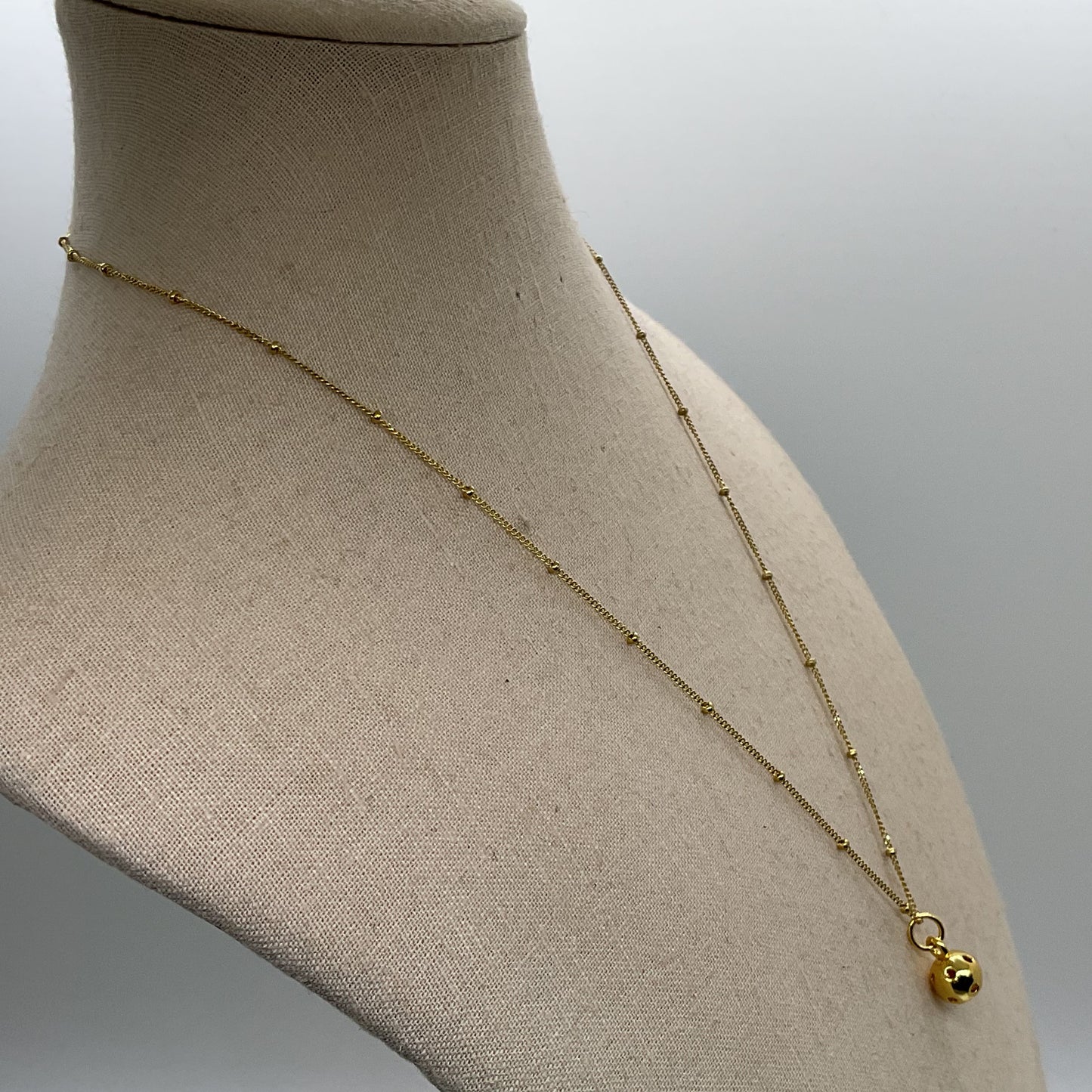 Sterling Silver Vermeil Stationed Bead Ball Pendant 18" Necklace- 3.13g