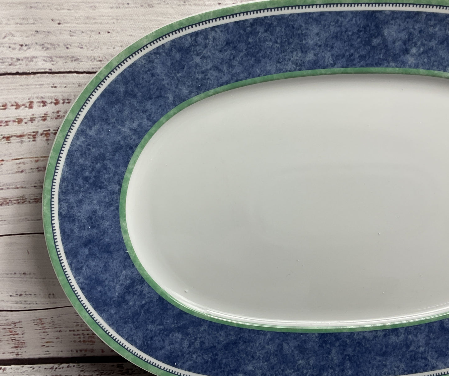 Villeroy & Boch Switch 3 Costa Oval 13 3/4" Serving Platter Blue White