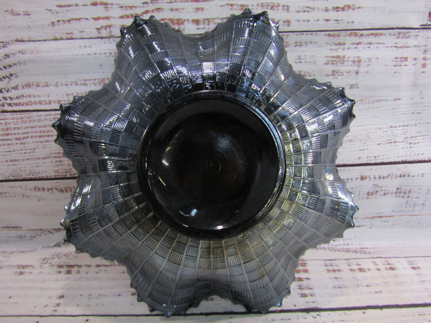 Northwood Glass Grapevine Repousse Bowl