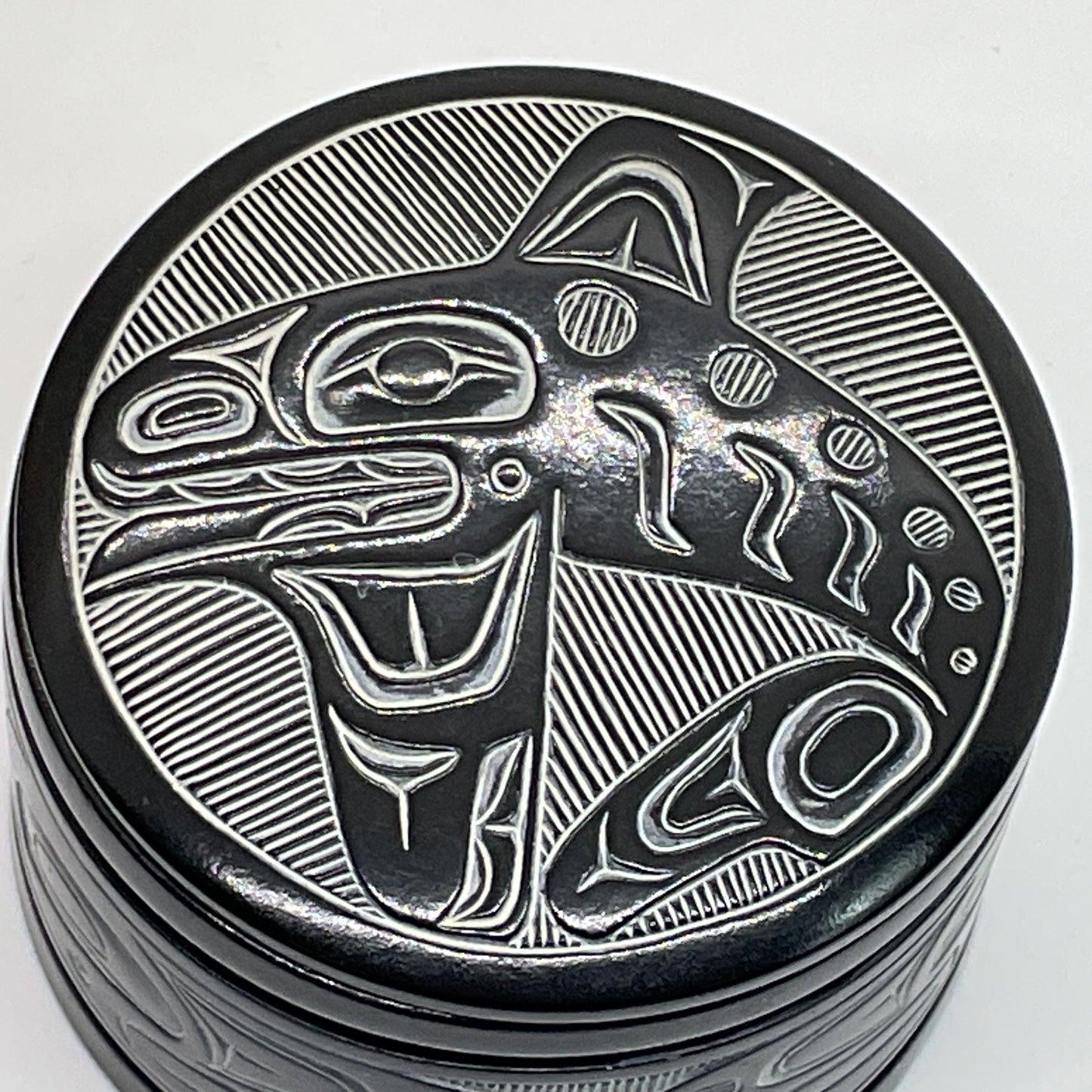 VTG. Haida Carved Faux Argillite Trinket Box with Lid- 2" x 3"