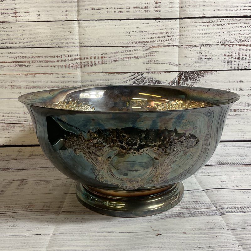 VTG. WALLACE 524 Silver Plate Punch/Serving Bowl- 12"