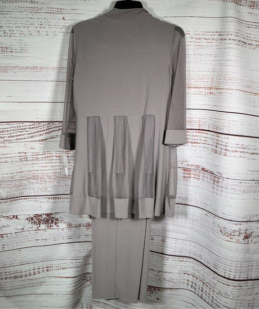 NWT R & M Richards 2 pc Pants and Cardigan jacket w/built in shell Set Size 6
