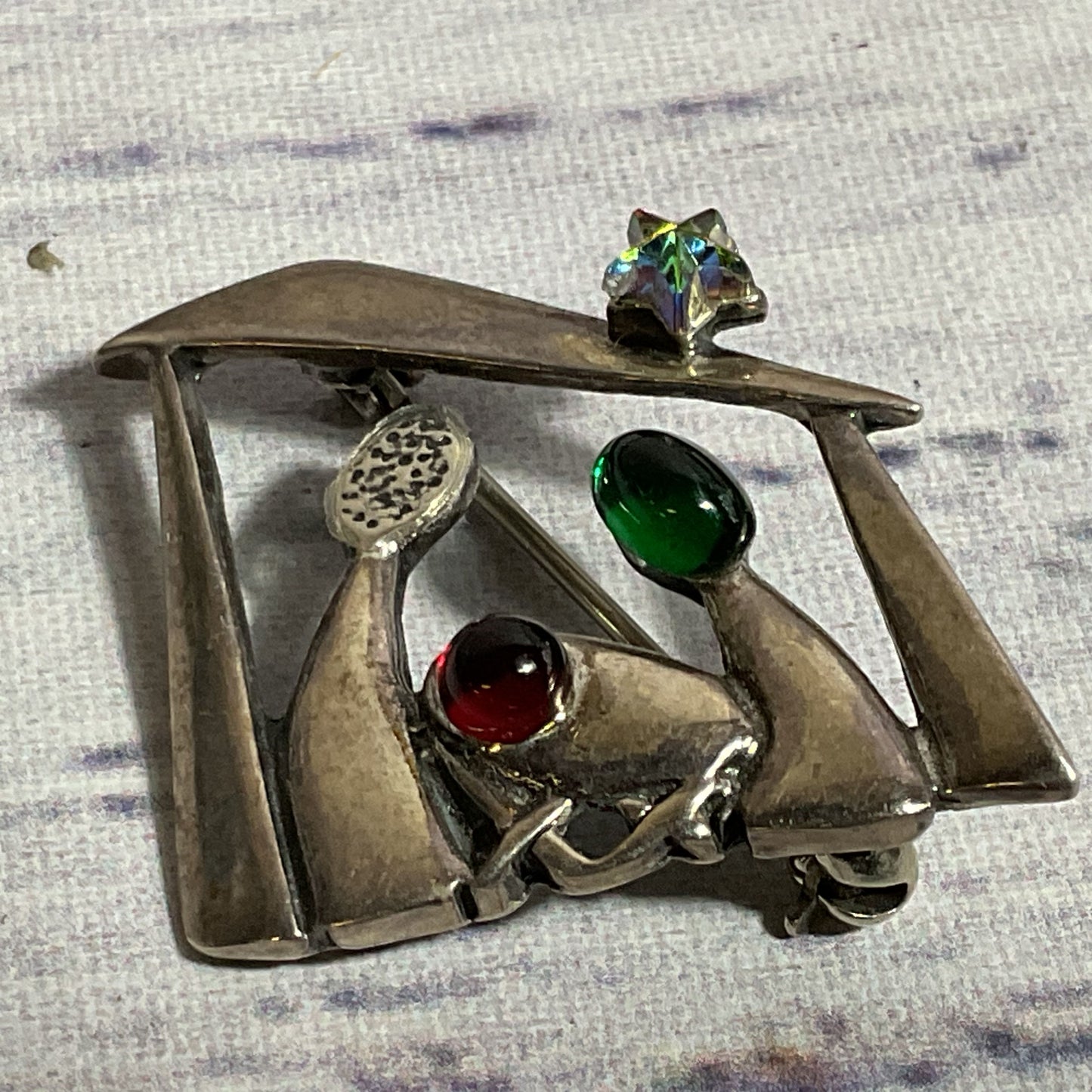 USA Sterling Silver & Rhinestone Nativity Brooch- 1.25" (MISSING STONE)