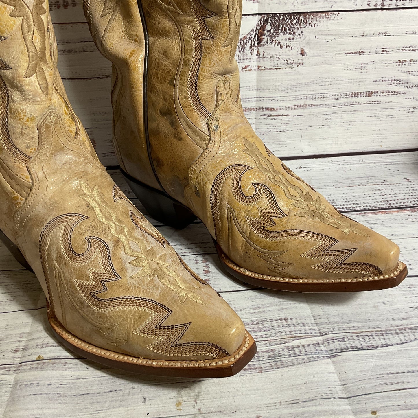 DAN POST Women's Tan High Cowboy Boots- SZ 9M (AS-IS- HAS STAINS)