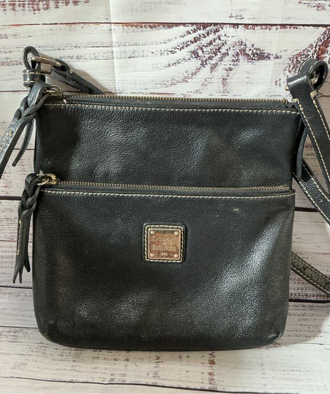 Women's Dooney & Bourke Black Leather Handbag AS IS