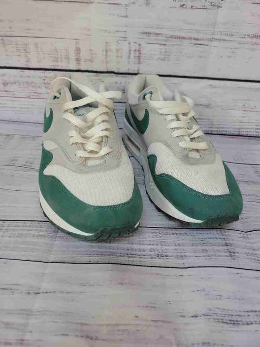 Men's Nike Air Max Green & White Sneaker Size 9