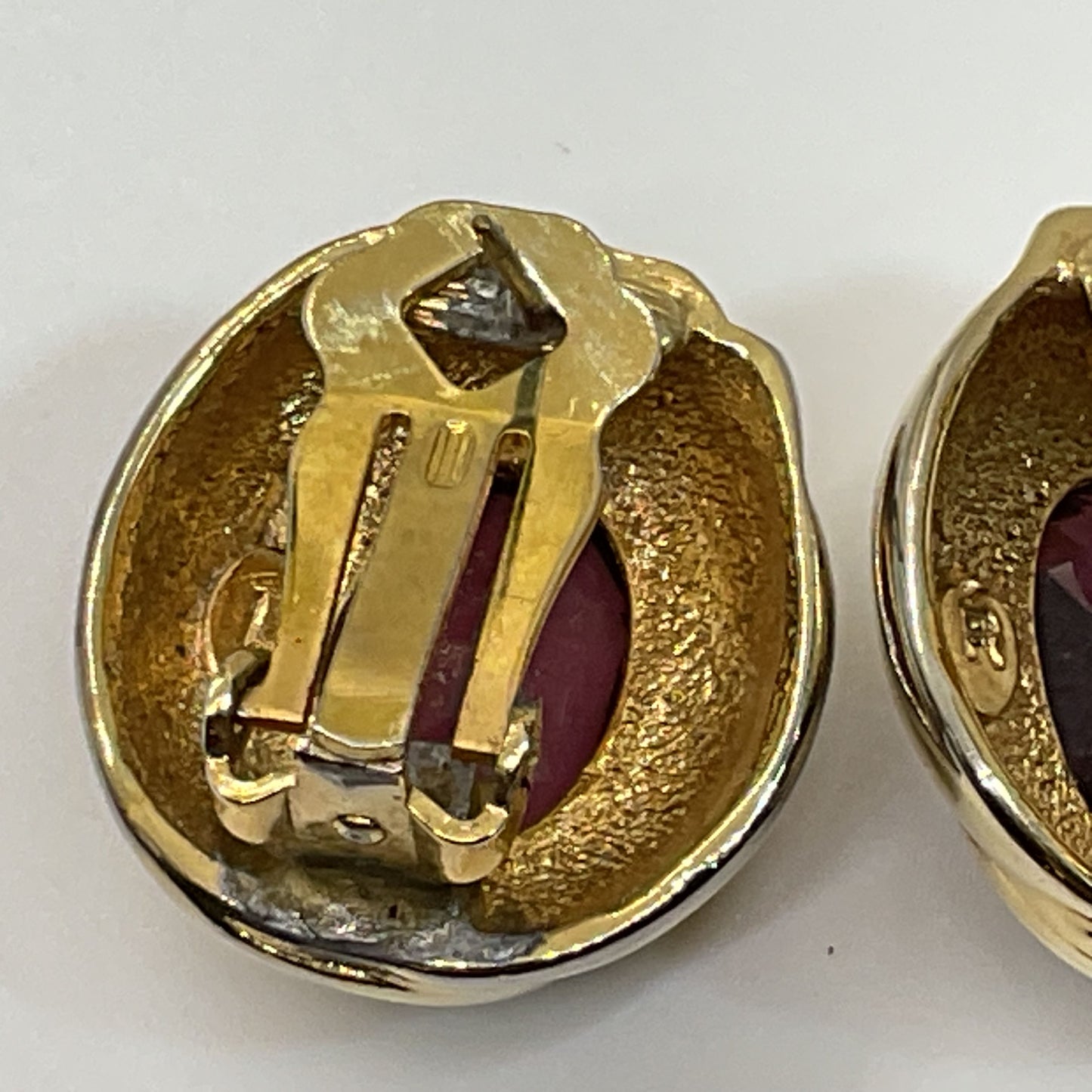 VTG. Signed "R" Gold Tone Purple Rhinestone Earrings