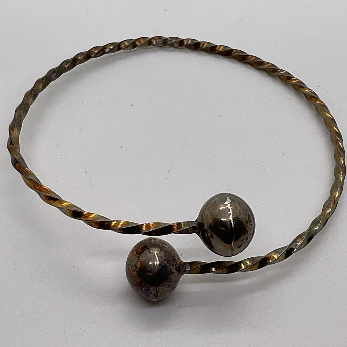 VTG. Sterling Silver Twisted Cuff Ball Accent Ends Bracelet- 11.55g