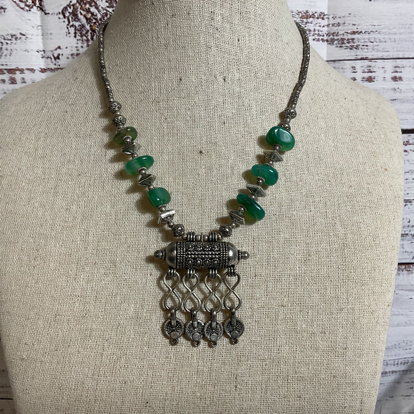 Ethnic Silver Tone Green Gemstone Beaded 18" Necklace