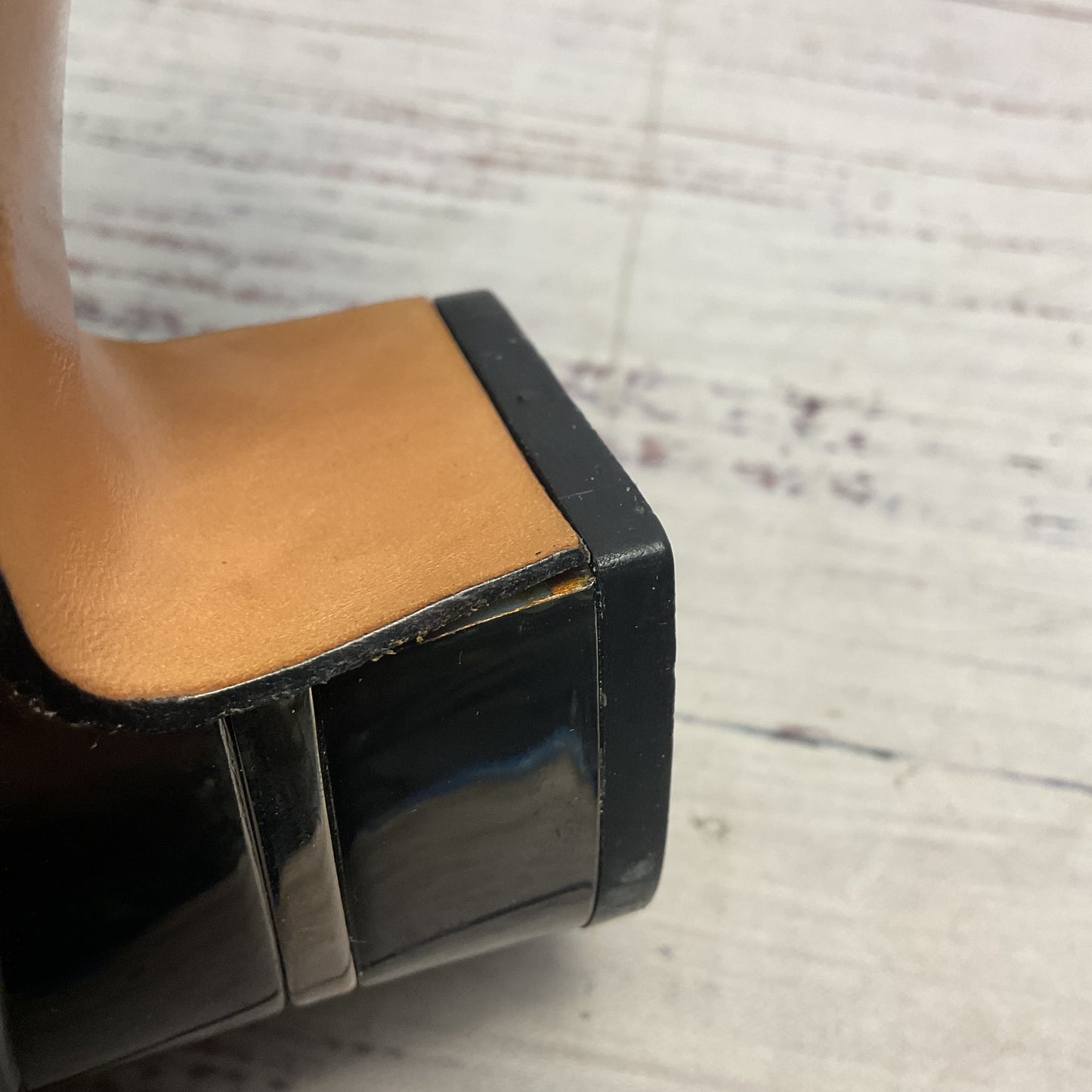 Salvador Ferragamo Gun Metal Mirror Heel Pump Heel Women Size 8.5