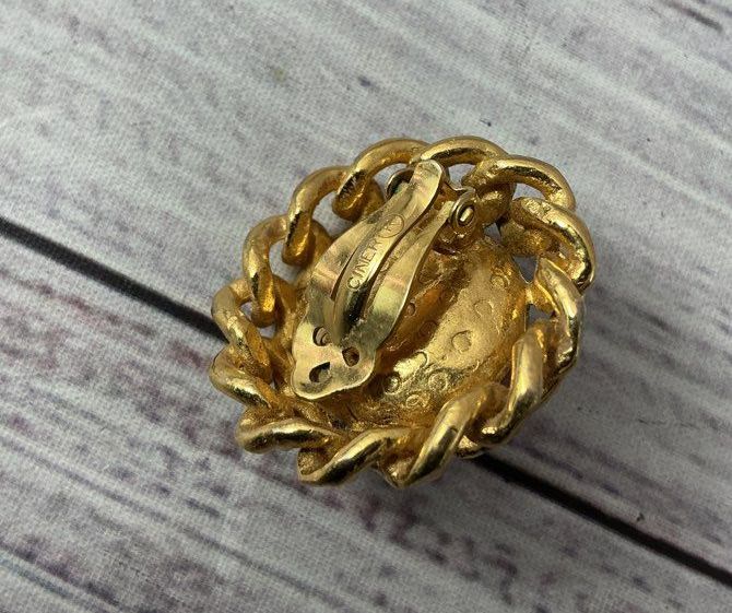 Women's Ciner Vintage Gold Plated Clip on earrings with red stones STUNNING!