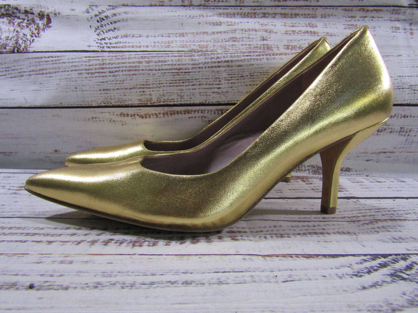Diane Von Furstenberg Women's Gold Leather Pointed Toe Pumps Size 7