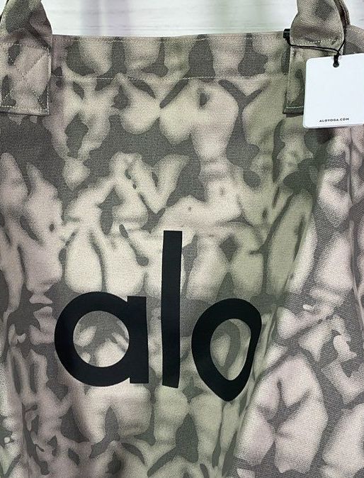 Alo Yoga Sports Tie-Dye Shopper Tote Grey