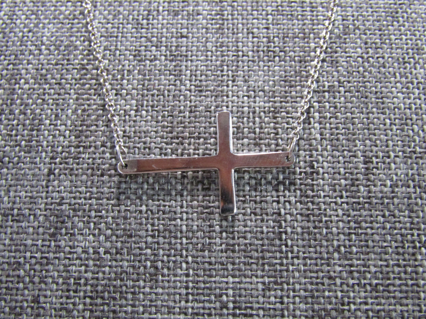 20 1/4" Sterling Silver Rolo Chain Cross Pendant Necklace