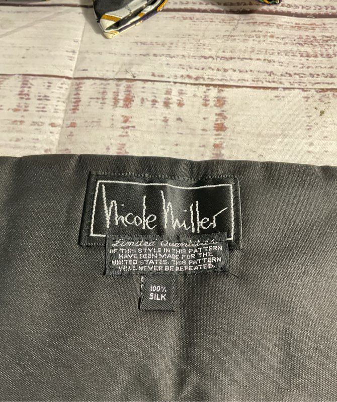 1994 Nicole Miller Silk Wine Chardonnay Wineries Cummerbund & Bowtie With Box