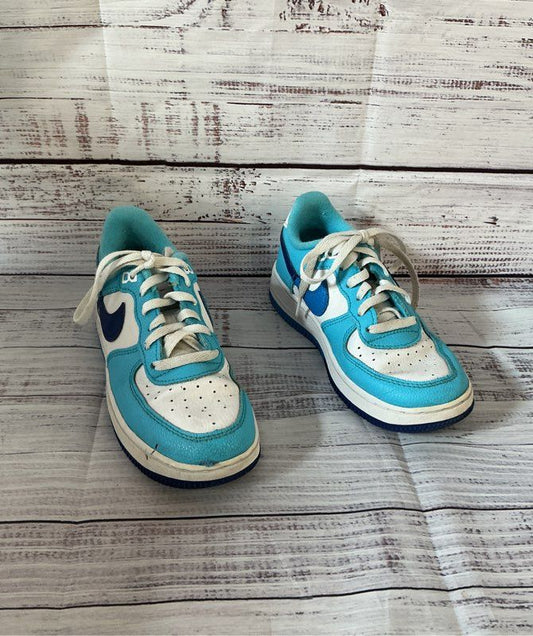 Children's Boys Nike Force 1 Lv8 Turquoise And White Sneaker Size 1 Y
