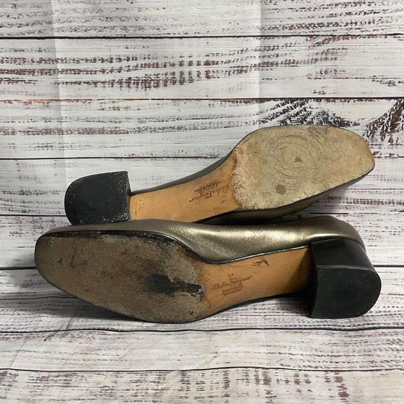 VTG. Salvatore Ferragamo Bronze Leather Horsebit Toe Pump Heel Women 9