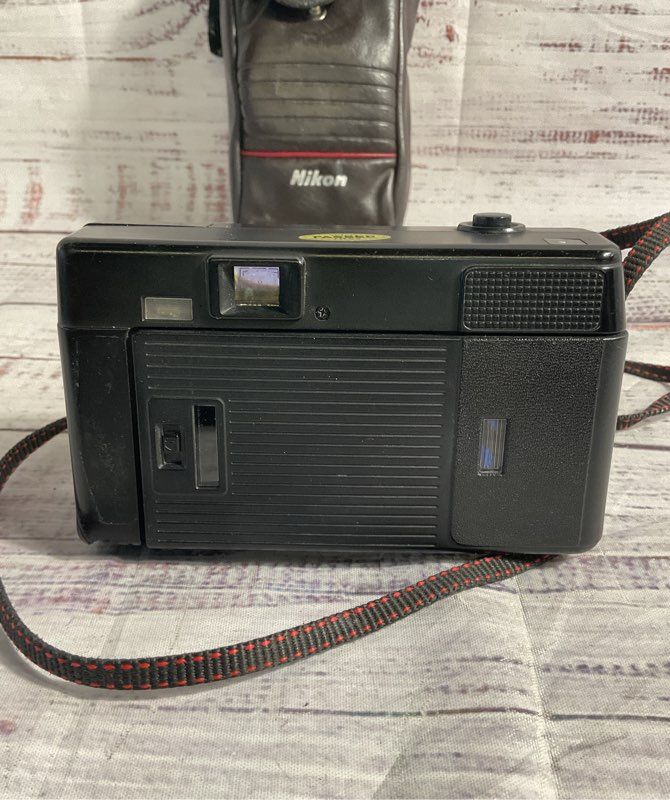NIKON ONE TOUCH 35mm FILM CAMERA 1:2.8 With Case For Parts