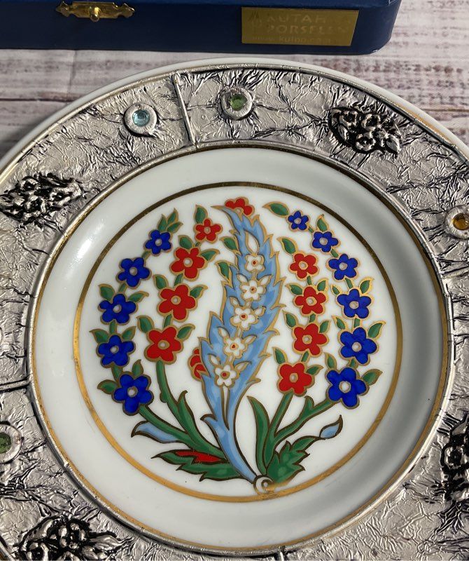 Kutahya Porcelain Decorative Plate 6.5" Handmade With Box