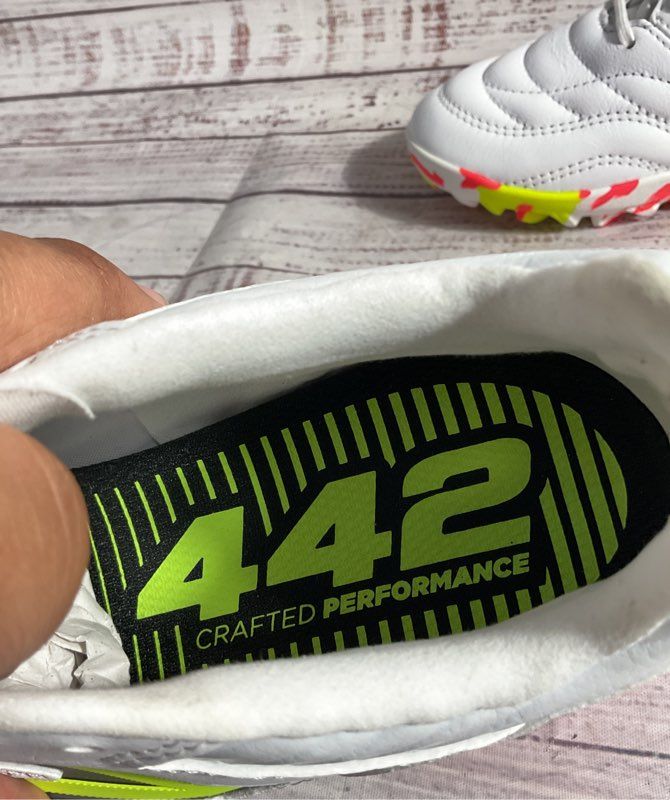 New Balance 442 V2 Pro Wide 2E White Yellow MS41TIB2 Size 5.5 New No Box