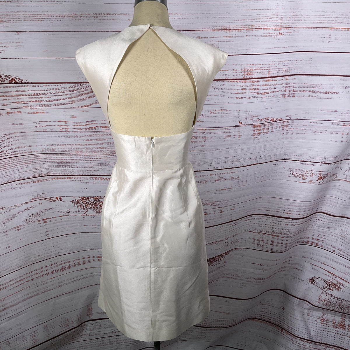 MONIQUE LHULLIER Women's White Back Cut Out Sleeveless Dress- SZ 8 (AS-IS)