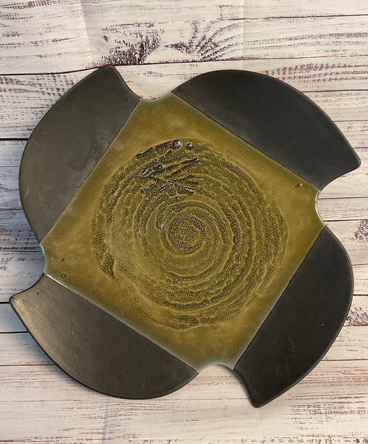 Gorgeous 1995 Black & Green Signed Whimsygothic Spiral Decorative Center Plate