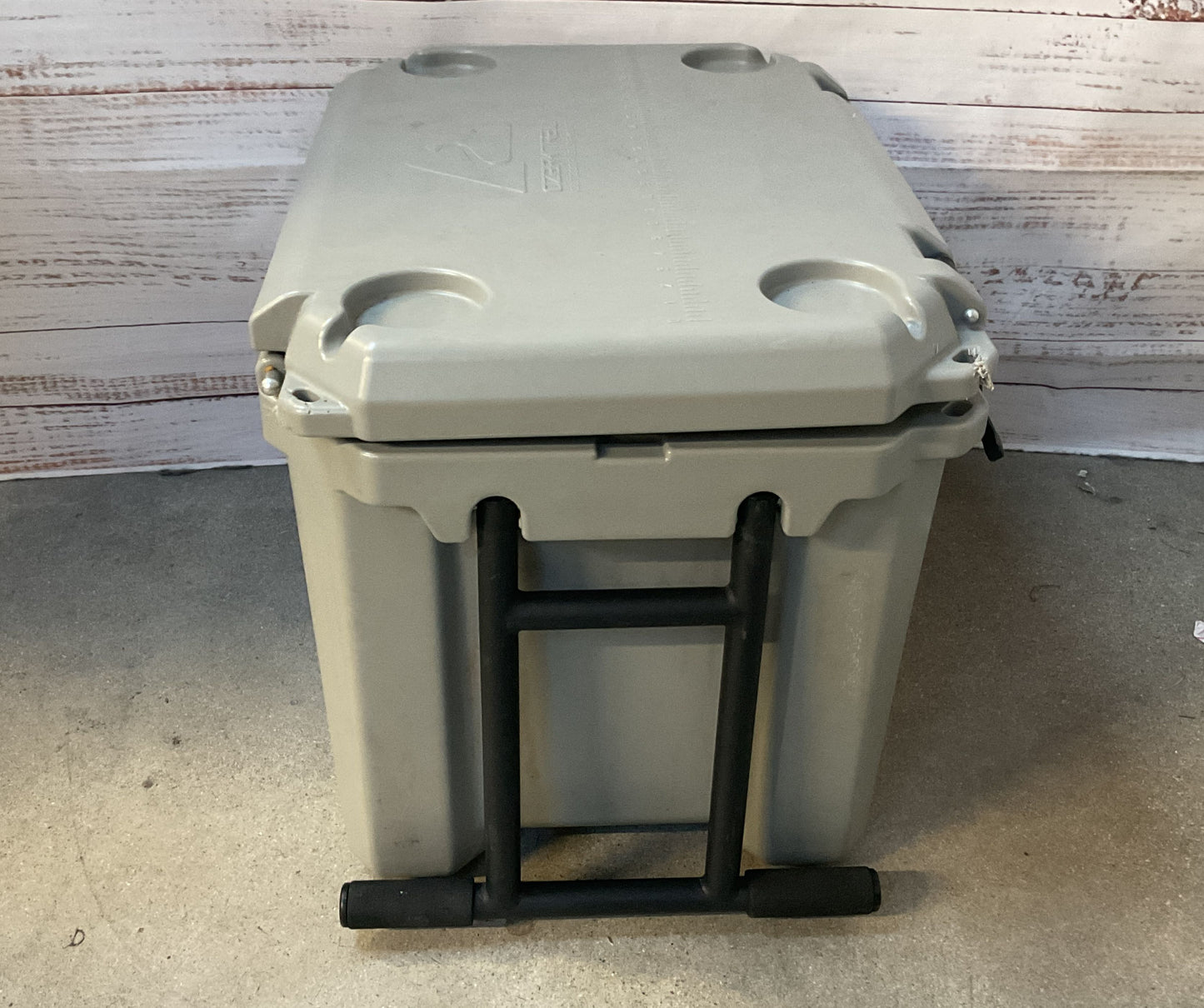 Ozark Trail 45QT High Performance Rolling Thermocooler Grey
