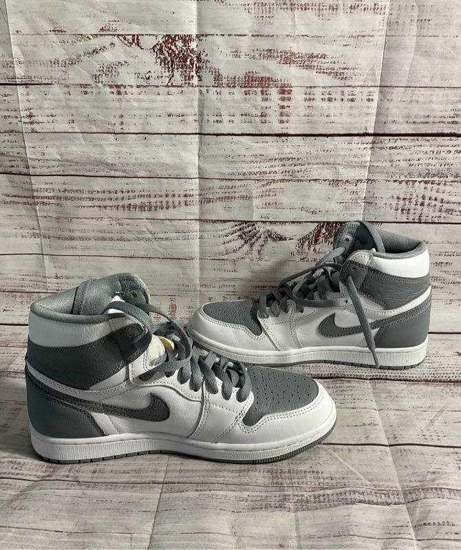 Nike Air Jordan 1 Retro High OG Stealth White Gray Men's Size 8 555088-037