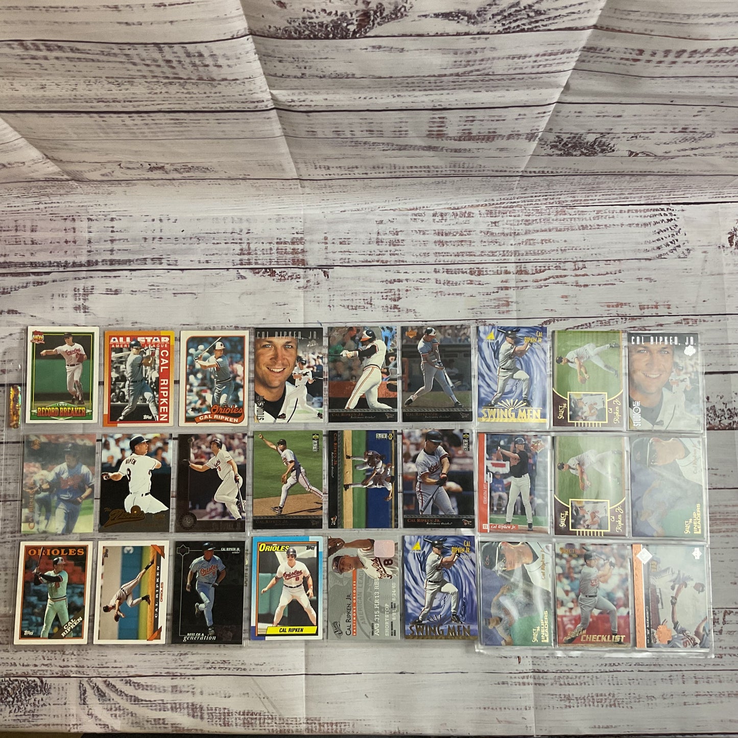 114 CAL RIPKEN JR. MLB Baseball Cards- IN GOOD CONDITION!!!!