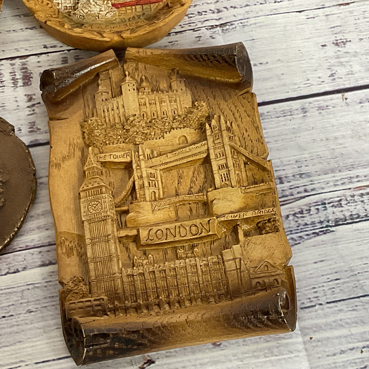 VTG/ANTIQUE Mini Souvenir Wood Carved 3-D Europe Cities Hanging Plates- 3.75"